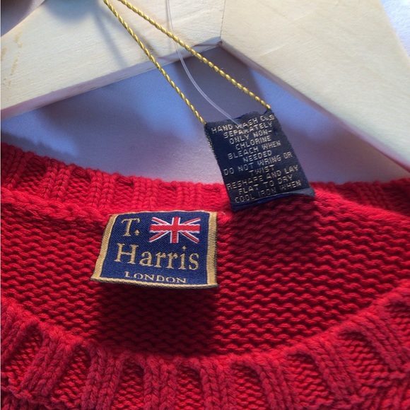 T.Harris London 100% cotton long sleeves crew neck red sweater size medium - Picture 4 of 10